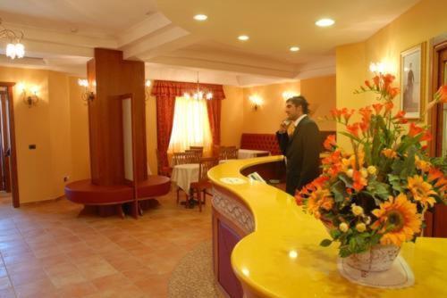 Hotel Duca Di Calabria Serra San Bruno Buitenkant foto