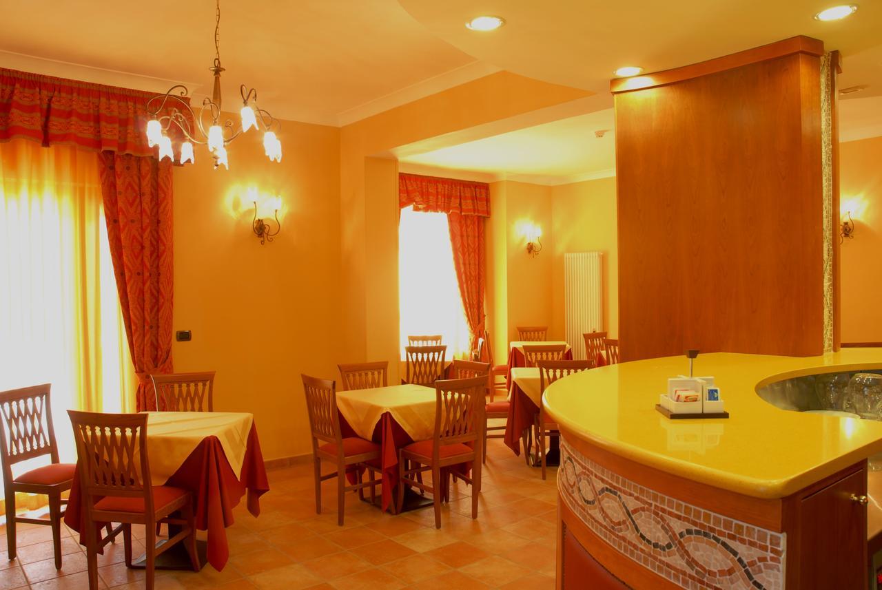 Hotel Duca Di Calabria Serra San Bruno Buitenkant foto